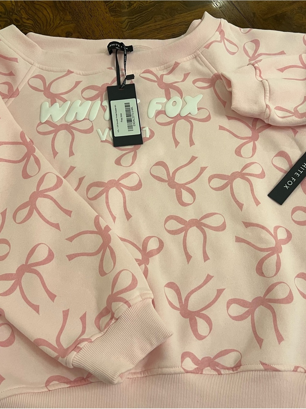 NWT - White Fox - Off The shoulder Printed Sweater Posy Bow. M.